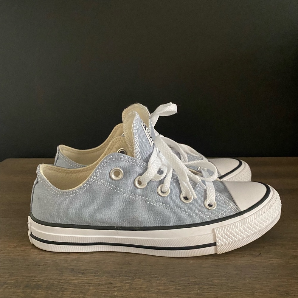 Converse size 3